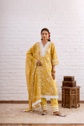 ZOORI MUSTARD YELLOW KOTA DORIYA EMBROIDERY KURTA SET OF 3